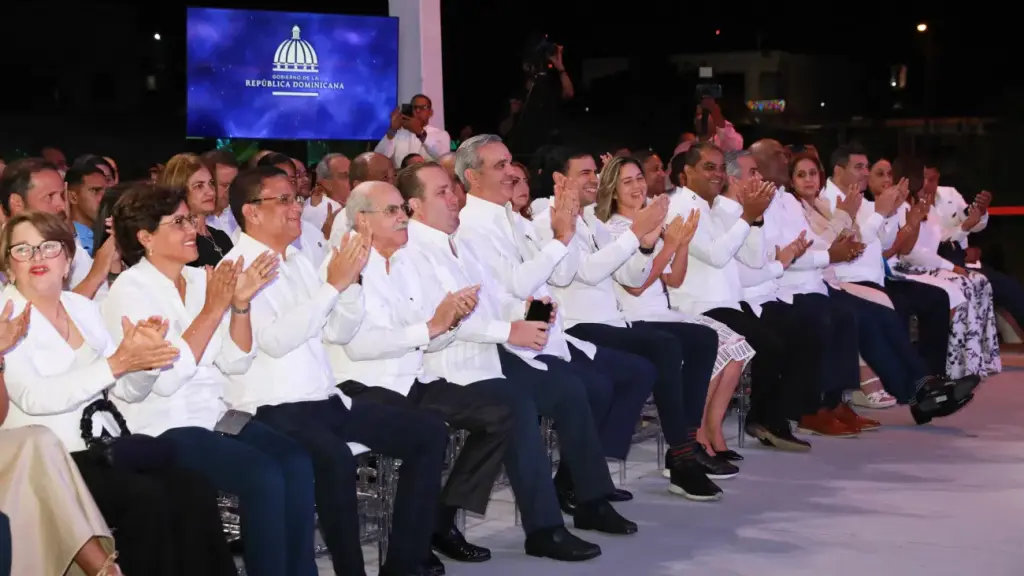 Presidente Luis Abinader lleva Orquesta Filarmónica a Mao