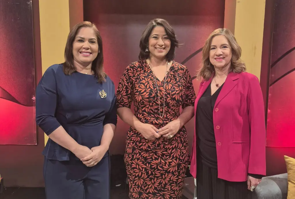 Elvira Taveras y Alexandra Tabar invitadas especiales a de Fiestas y Personalidades