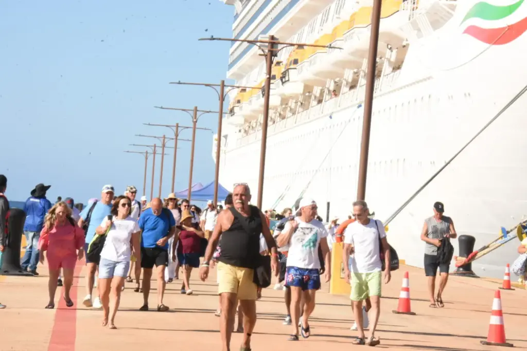 Puerto de Cabo Rojo recibe su tercer crucero en este año