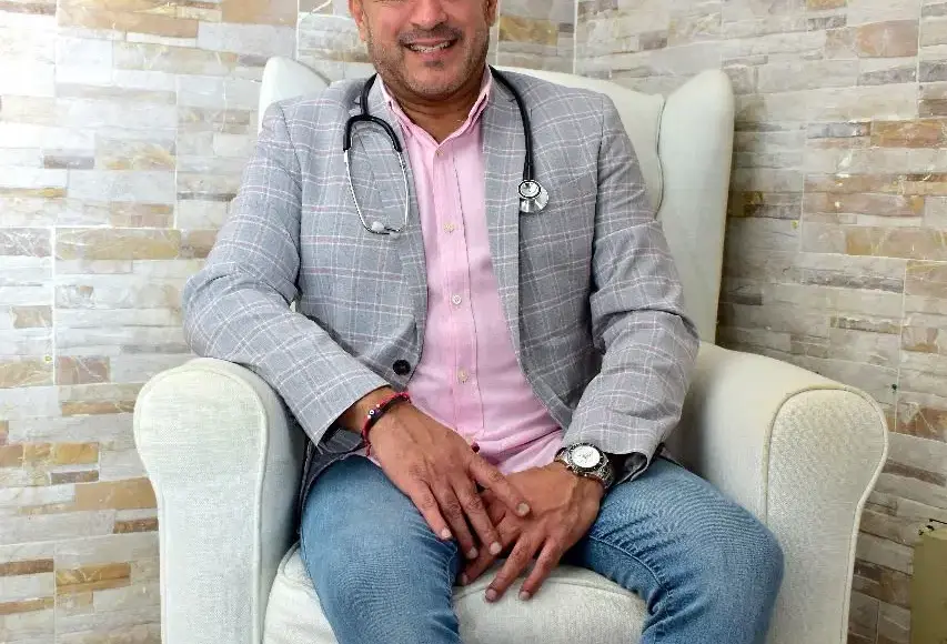 El doctor Hisham Zia destaca importancia de elegir una casa de recuperación post-cirugía estética