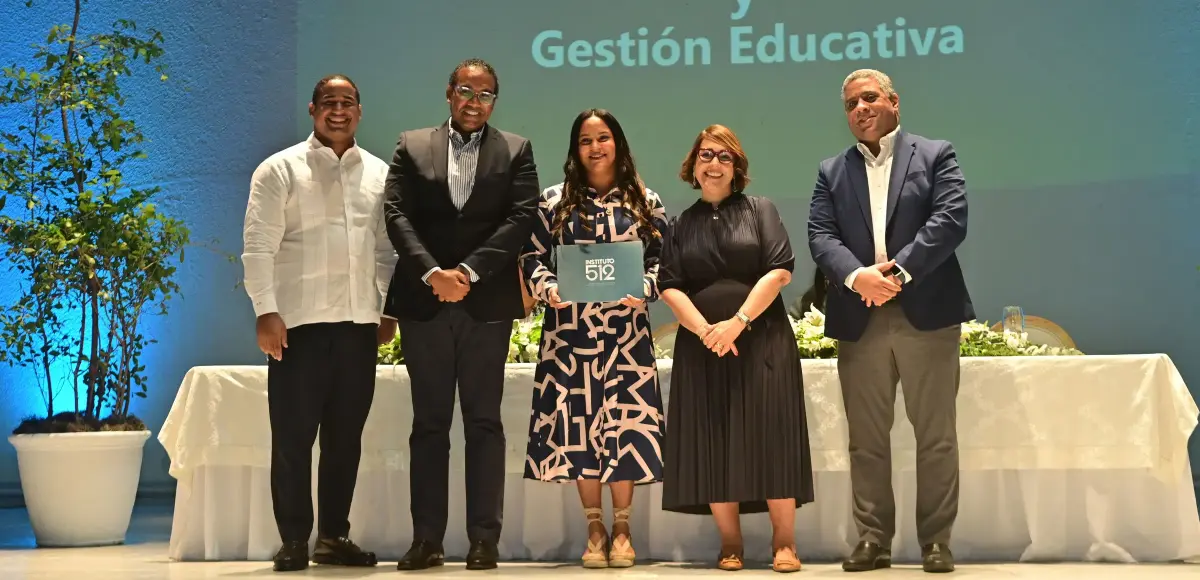 Instituto 512 certifica a 204 líderes educativos
