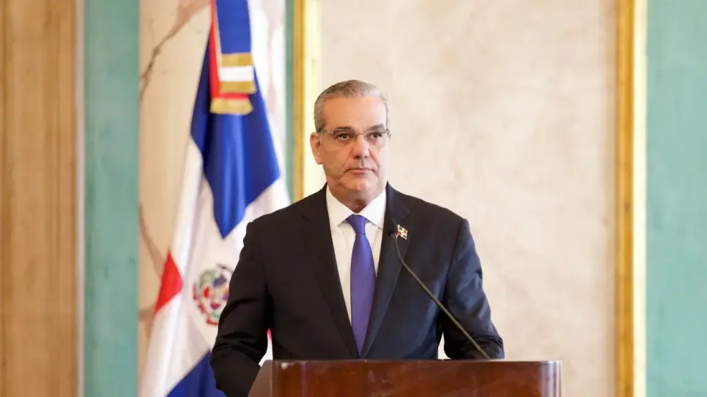Abinader insta a las autoridades venezolanas abrir las puertas a transición pacífica a la democracia