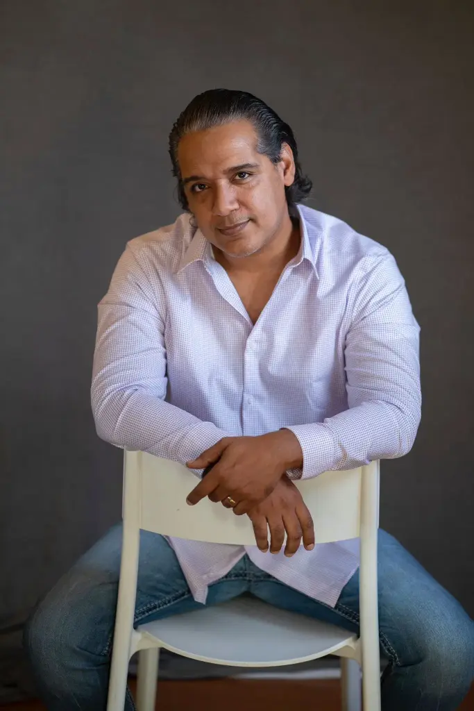 Alcides Duverge lanza su nuevo merengue "Flor Perdida"