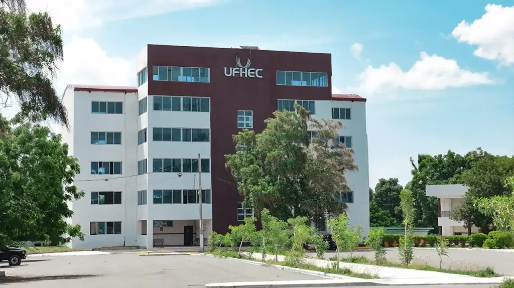 UFHEC consolida su liderazgo en educación