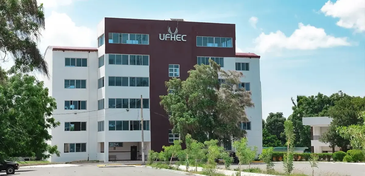 UFHEC consolida su liderazgo en educación