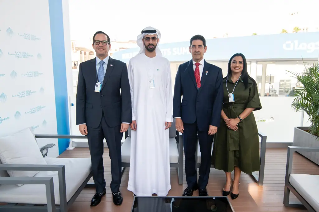 Ministro Freund destaca avances de RD en Dubai