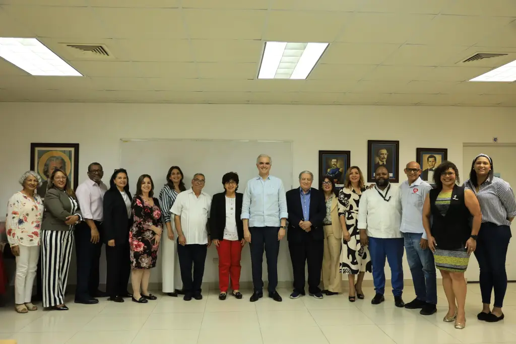 Luis Miguel De Camps sostiene encuentro con el Foro Socioeducativo