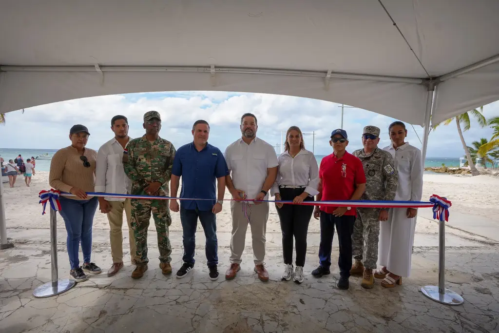 APORDOM inaugura remozado muelle turistico en Catuano, Isla Saona