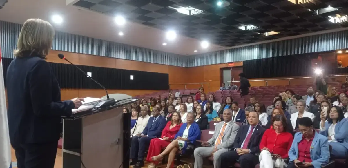 UASD Y UNFPA gradúan servidores en atención de violencia de género