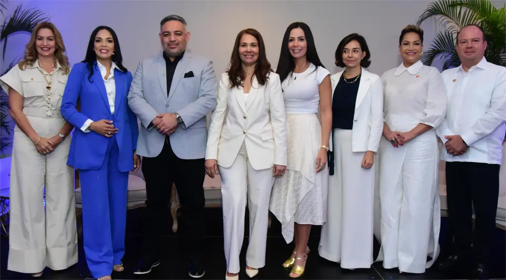 El Inmobiliario lanza revista "Mujer de Concreto"