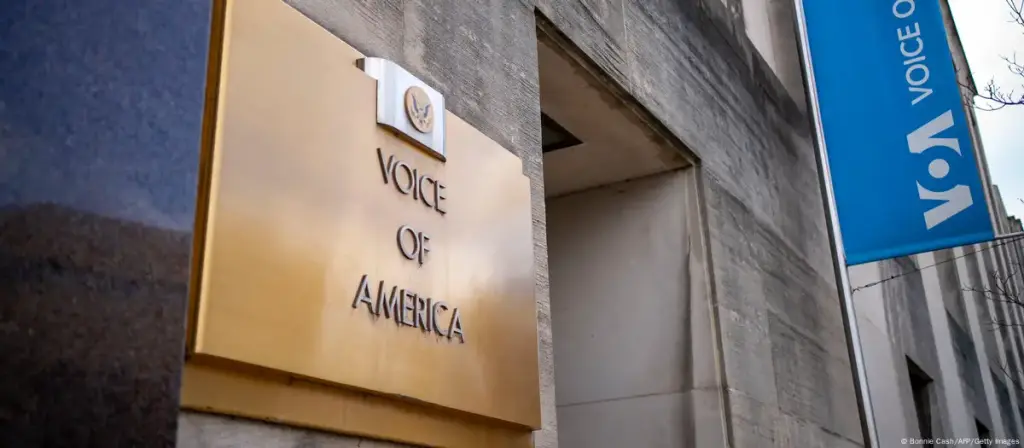 Trump silencia la Voz de América
