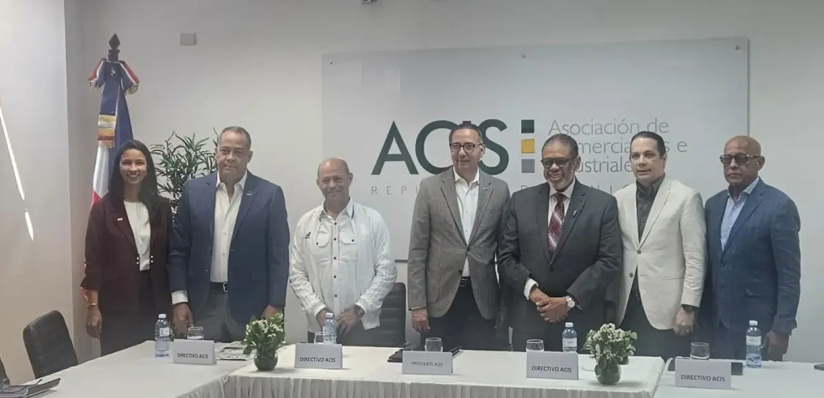 Modesto Guzmán se reúne con directivos de la ACIS en Santiago