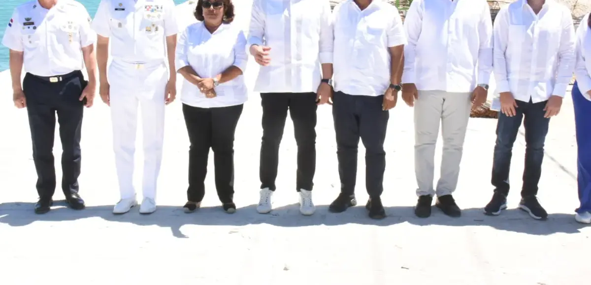 Turismo inicia construcción terminal de cruceros en puerto de Barahona