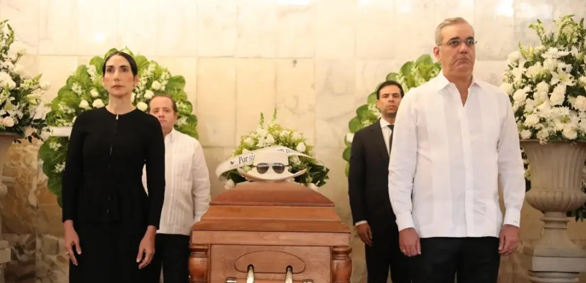 Presidente Abinader asiste a homenaje póstumo al destacado merenguero Rubby Pérez