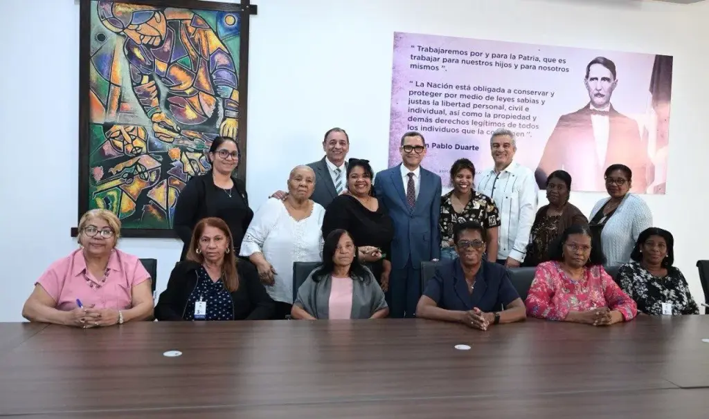 Gobierno aumenta 30 % a trabajadoras del hogar