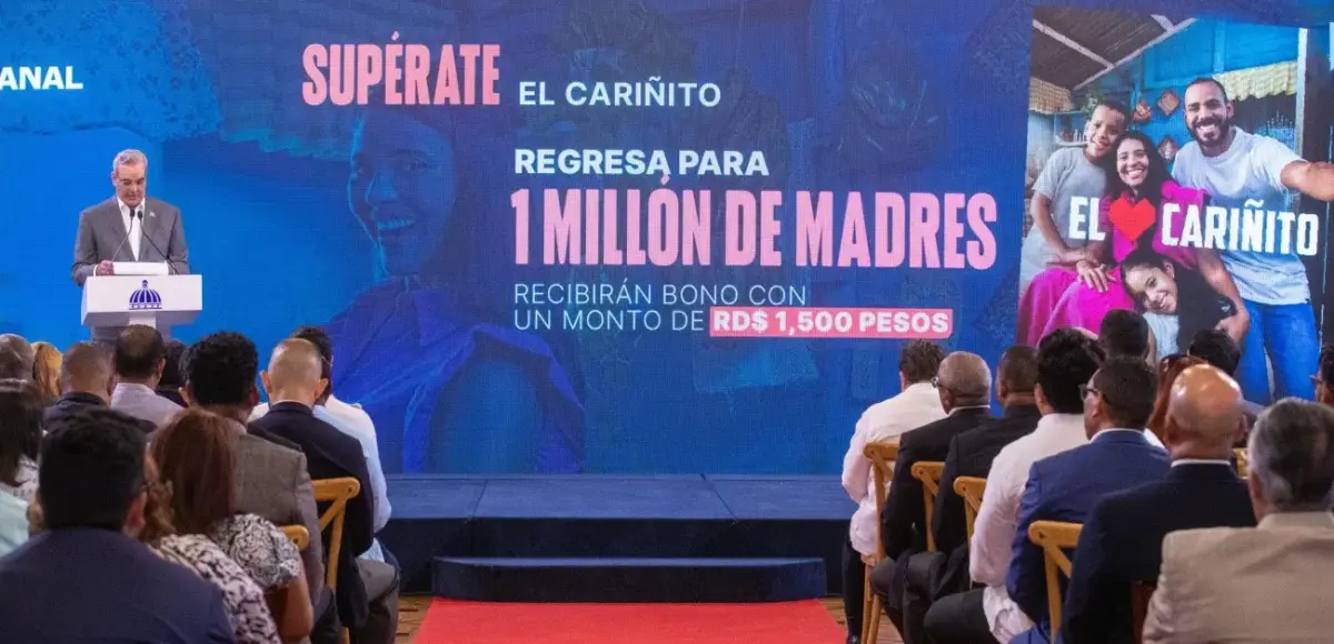 Gobierno entrega bonos y ´´otros cariñitos´´ por Día de las Madres