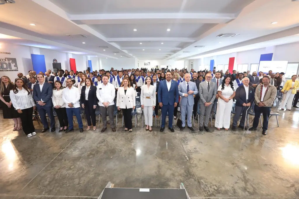 OGTIC gradúa 94 jóvenes en áreas STEM