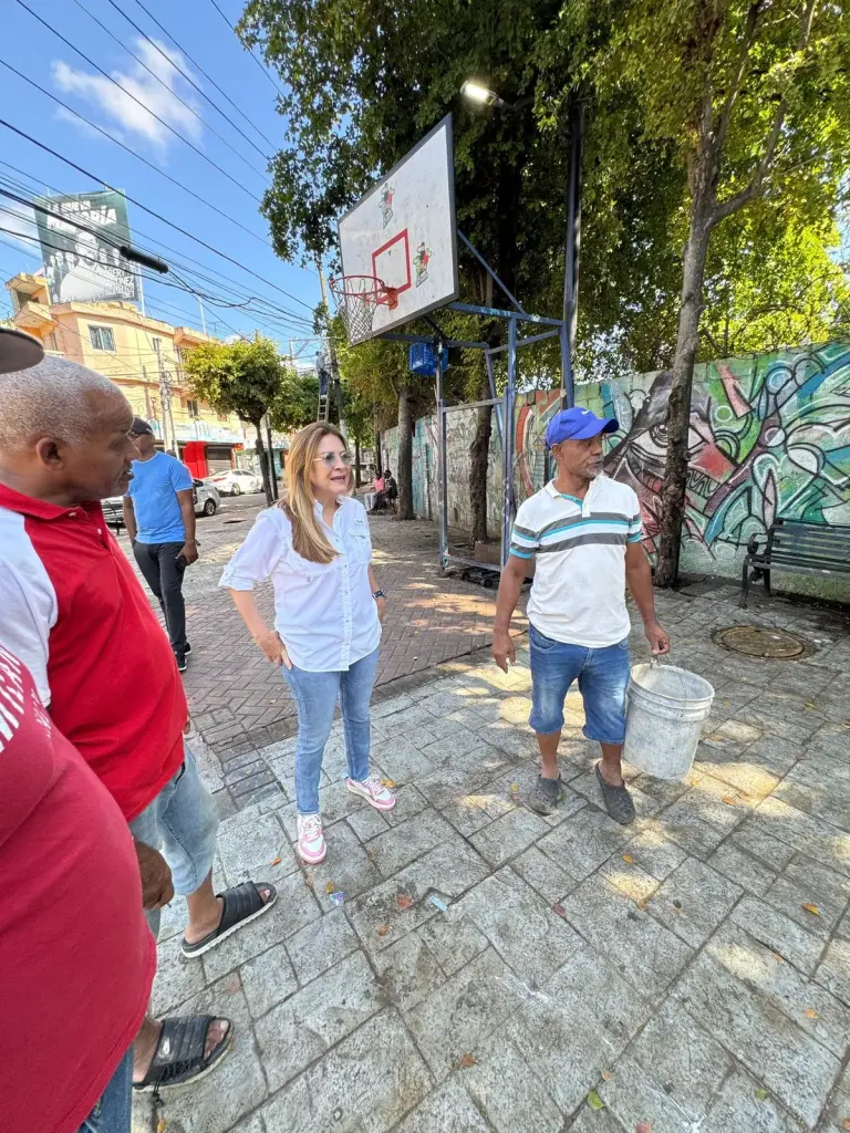 Carolina Mejía supervisa trabajos preventivos