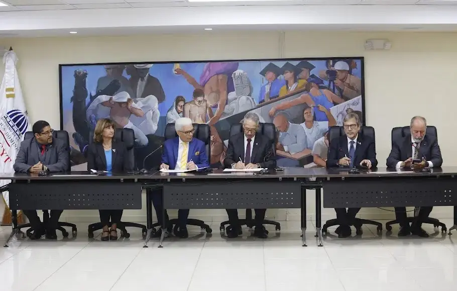 UASD, Mescyt y Universidad Italiana Uni-Sannio firman convenio