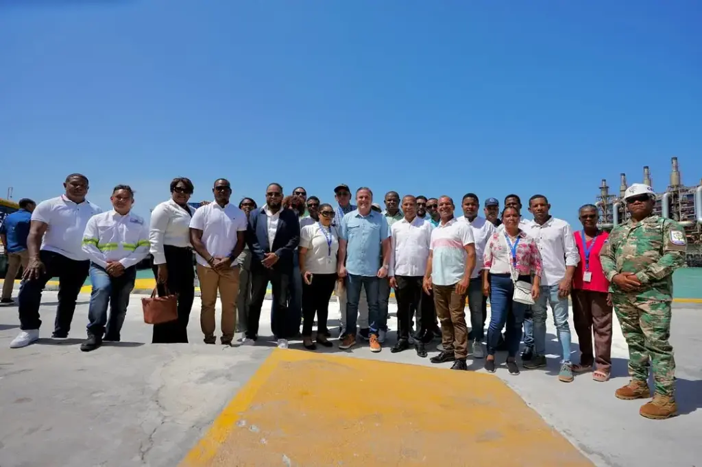 Autoridad Portuaria entrega remozado el Muelle No. 4 del Puerto de Azua