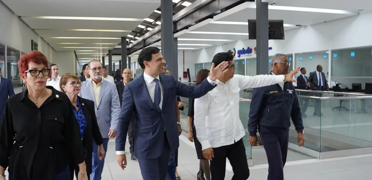 Roberto Ángel y Dío Astacio supervisan nueva Escuela de Bellas Artes en Santo Domingo Este