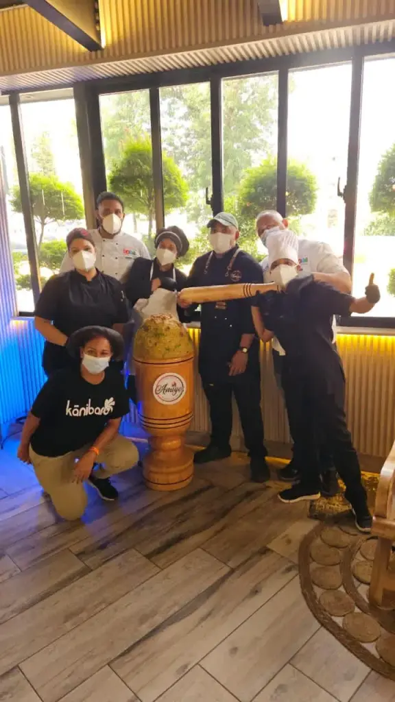 Realizan prueba a escala del mofongo más grande del mundo Récord Guinness