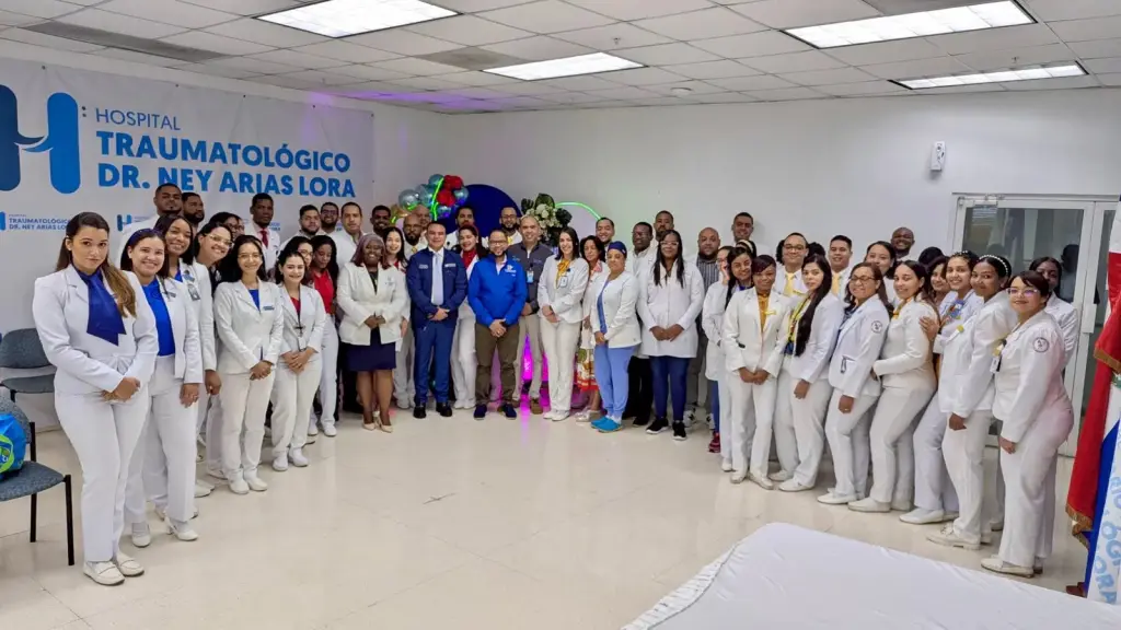 Hospital Ney Arias Lora celebra segunda graduación de Médicos Subespecialistas