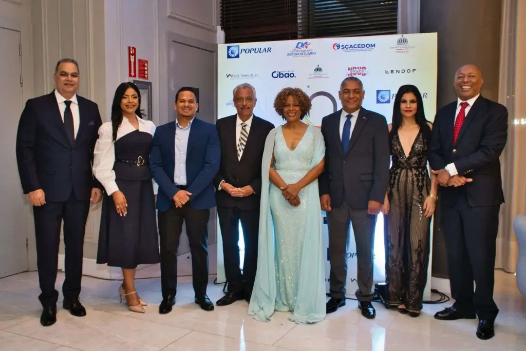 Marivell Contreras se juramenta como presidente de ACROARTE 2025-2027