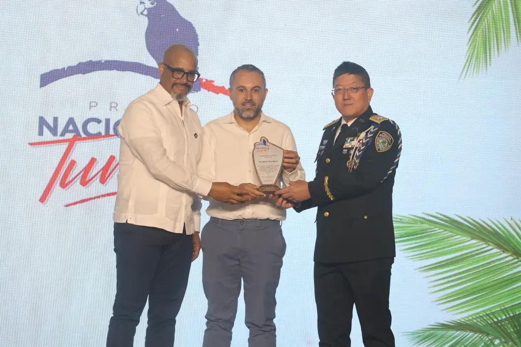 Fundación Eco-Bahía de Grupo Piñero reconocida en Premio Nacional de Turismo