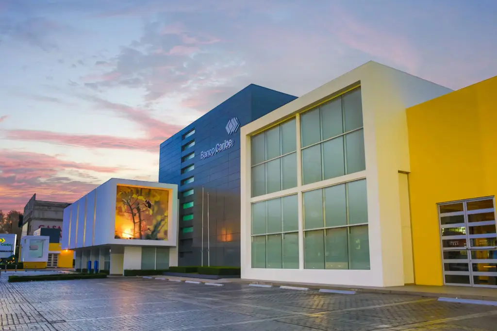 Banco Caribe mantiene el Sello Platino Igualando RD