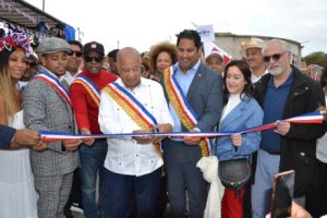 Comunidad dominicana hace vibrar de alegría las calles de Roma