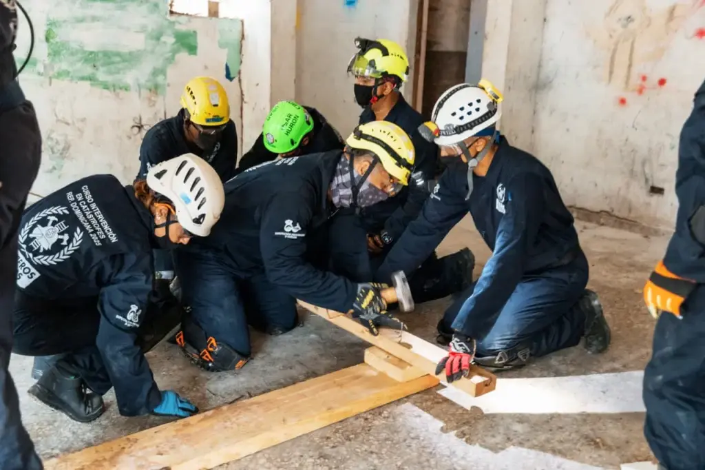 Bomberos del DN reciben entrenamientos internacionales