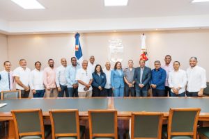 Alcaldía del DN reafirma respaldo al Torneo de Baloncesto Superior del Distrito y clubes participantes