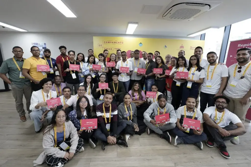 Campamento de Ideas: 50 equipos buscan hacer realidad las ideas que cambiarán el futuro del país