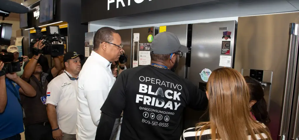 Director Pro Consumidor supervisa cumplimiento de ofertas 'Viernes Negro'