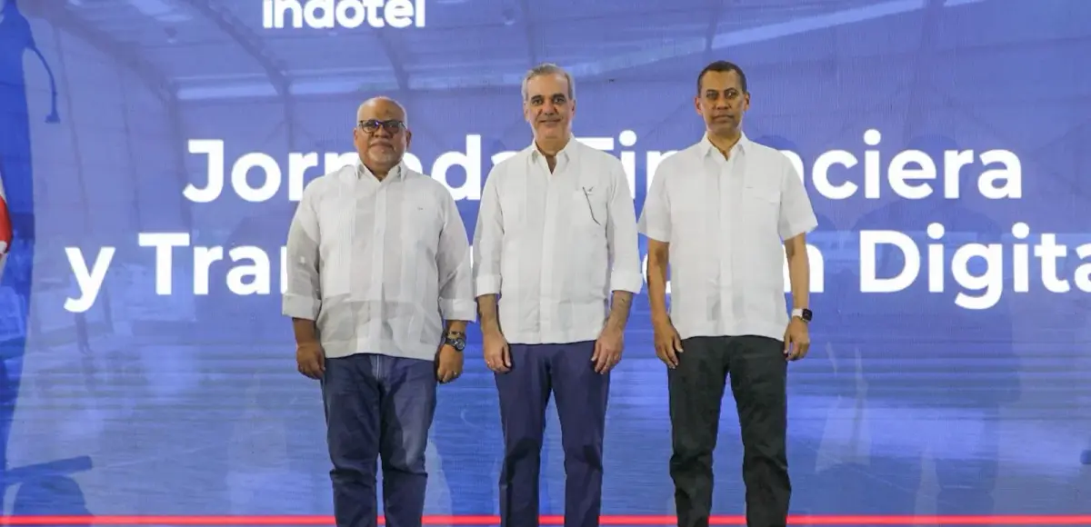 Abinader encabeza entrega de RD$150 millones en créditos para 630 Mipymes en DN