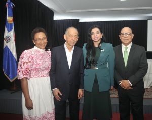 Marino Zapete presenta libro crítico sobre presidentes de RD
