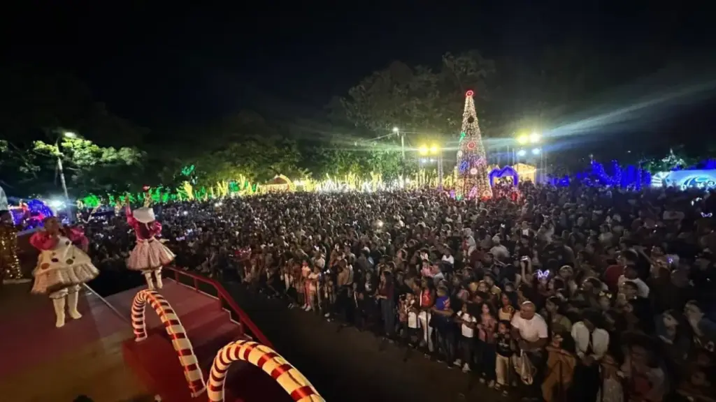 Más de 400,000 personas visitaron Villa Navidad este 25 de diciembre
