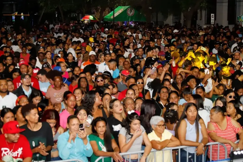 Más de 375,000 personas han disfrutado de la Mega Parranda Navideña en su 40 aniversario