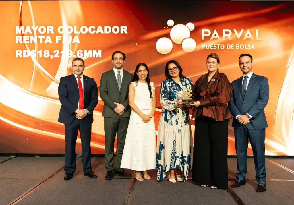 PARVAL es reconocido como Mayor Colocador de Renta Fija en los Premios BVRD 2025