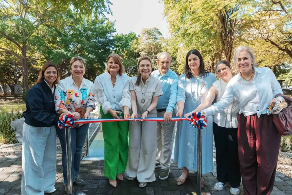 Parque del Prado, Alcaldía del DN y ADATS inauguran el Puente Arcoíris