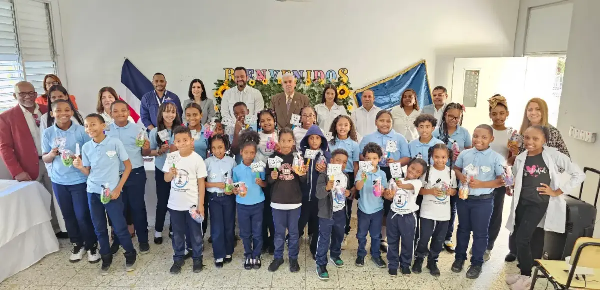 Más de 2,400 estudiantes de Pedro Brand y S dDO beneficiados con programa “Salud Escolar”el SNS