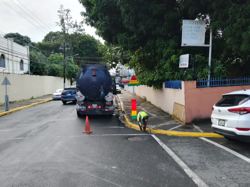 Alcaldía del Distrito Nacional aumenta trabajos preventivos ante presencia de una vaguada