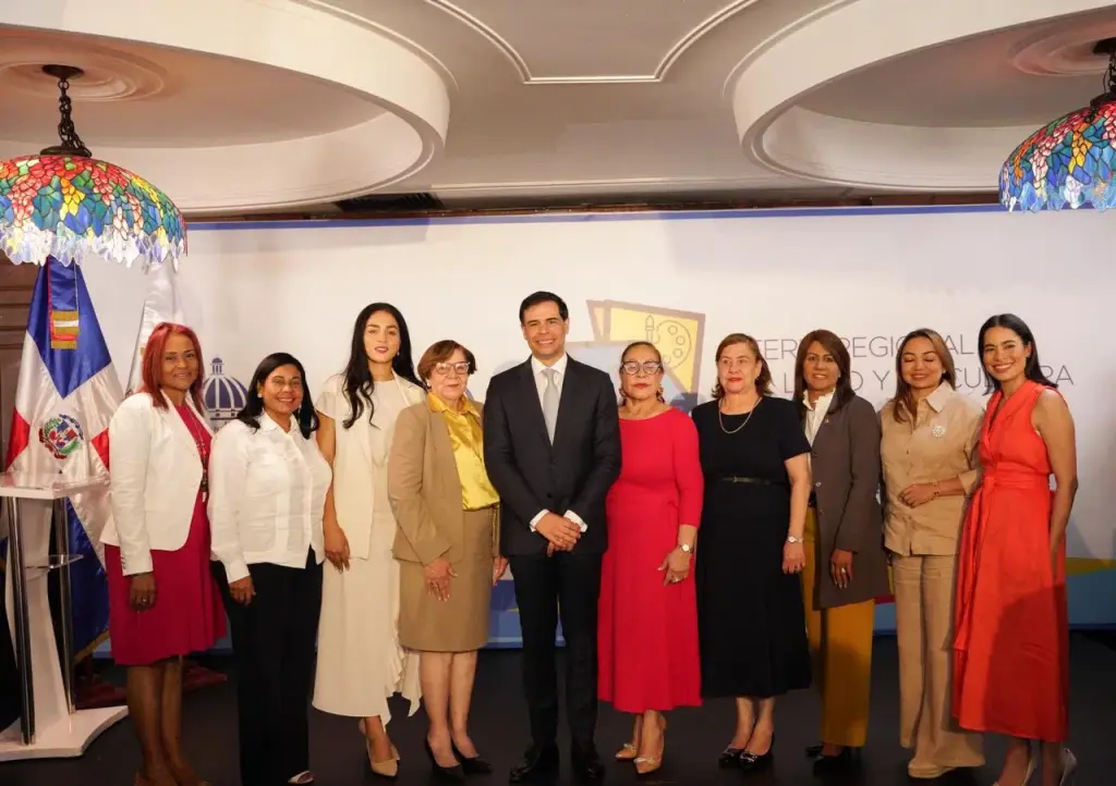 Roberto Angel Salcedo anuncia primera Feria Regional del Libro y la Cultura del Cibao