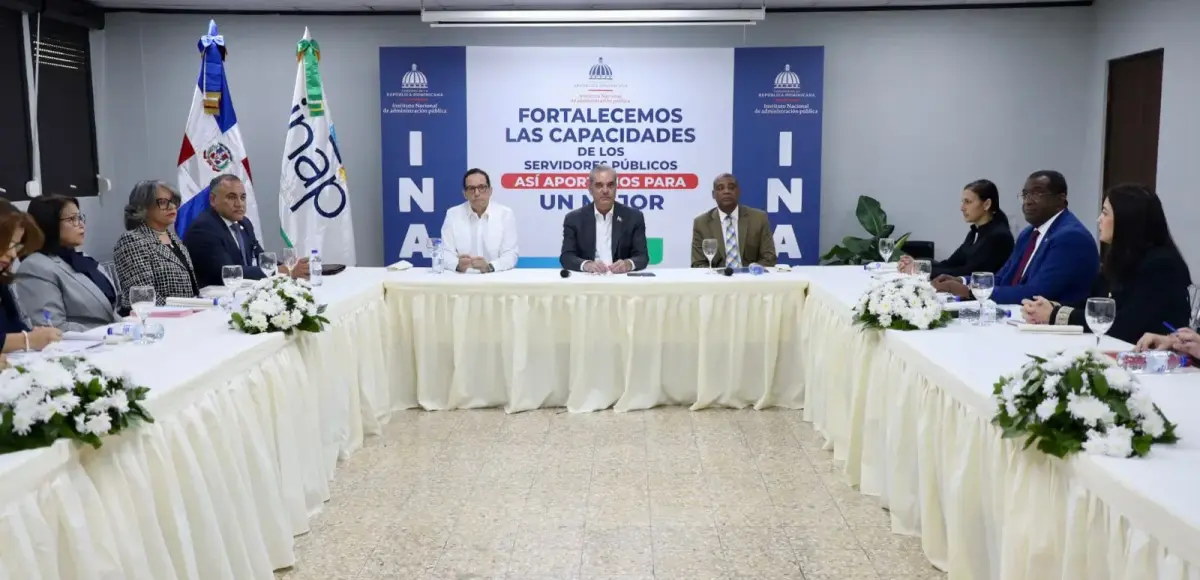 Presidente Abinader impulsa relanzamiento y fortalecimiento del INAP para transformar la formación de los servidores públicos