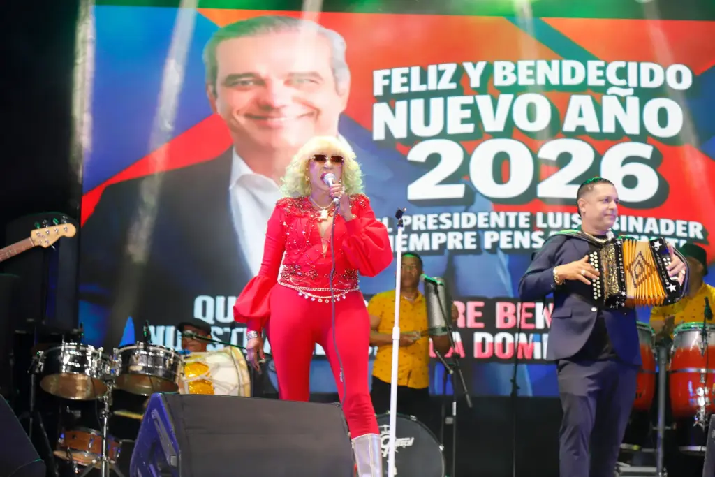 Santiago inició 2026 con inolvidable Súper Ultra Megacañonazo Monumental
