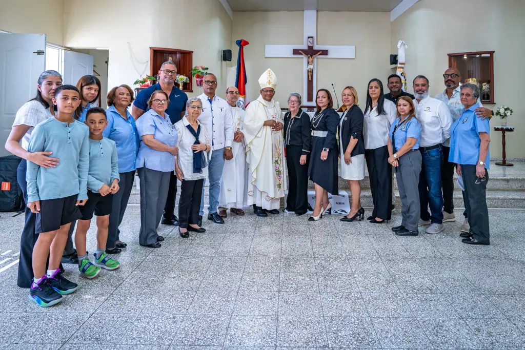 Colegio La Zurza conmemora 35 años de trayectoria educativa
