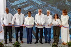 Presidente Abinader inaugura moderno mercado municipal que beneficiará directamente a más de 200 pequeños y medianos comerciantes en Higüey