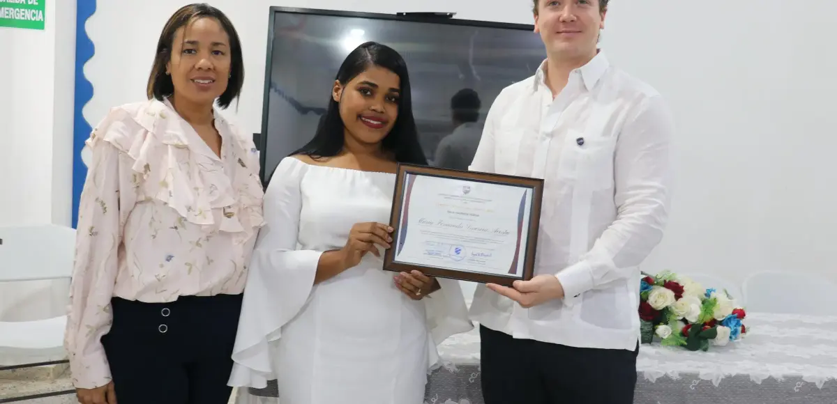 Instituto Superior LHB otorga beca de maestría a la docente Maria Fernanda Severino