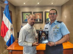 Estratega comunicacional y militar que enorgullece la sociedad dominicana